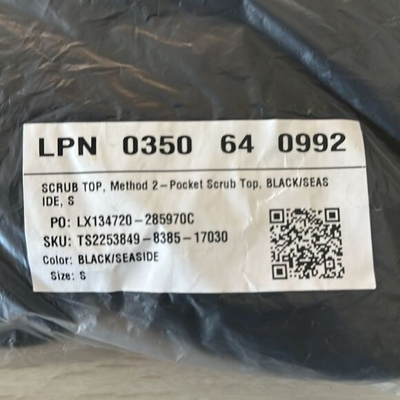 Fabletics Method 2-Pocket Scrub Top Black‎ Small New With Tags - Picture 7 of 7